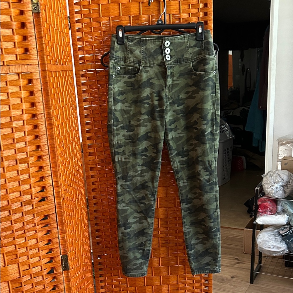 No boundaries camo ✂️